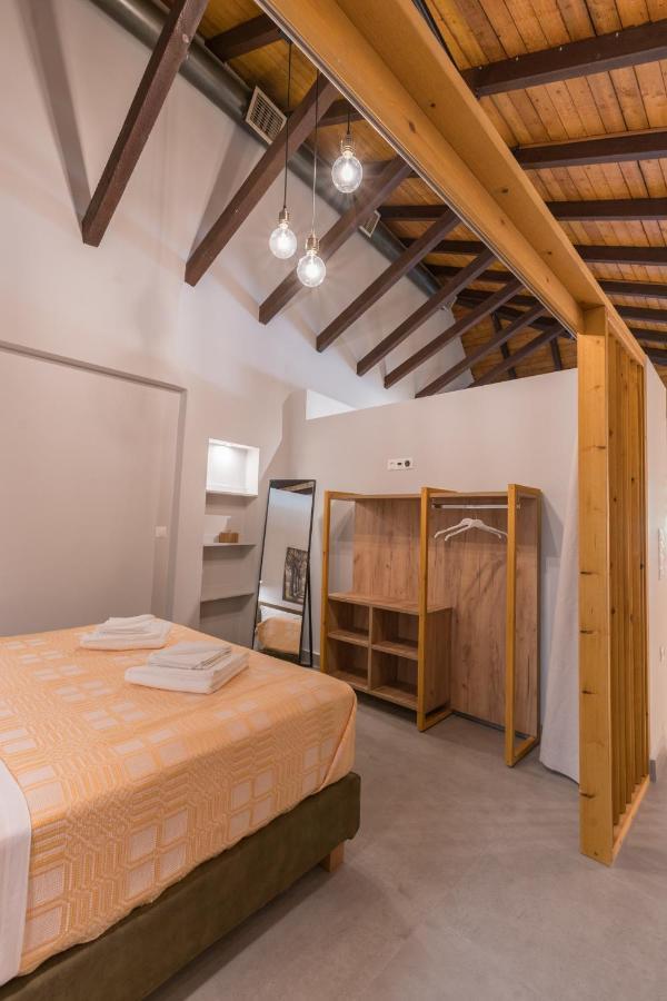 Casa Leone, Cosy Apartment Overlooking The Square Spílion エクステリア 写真